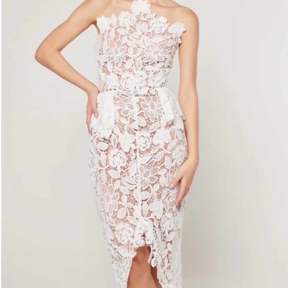 Elliatt Times Floral Appliqué Midi Dress Strapless White